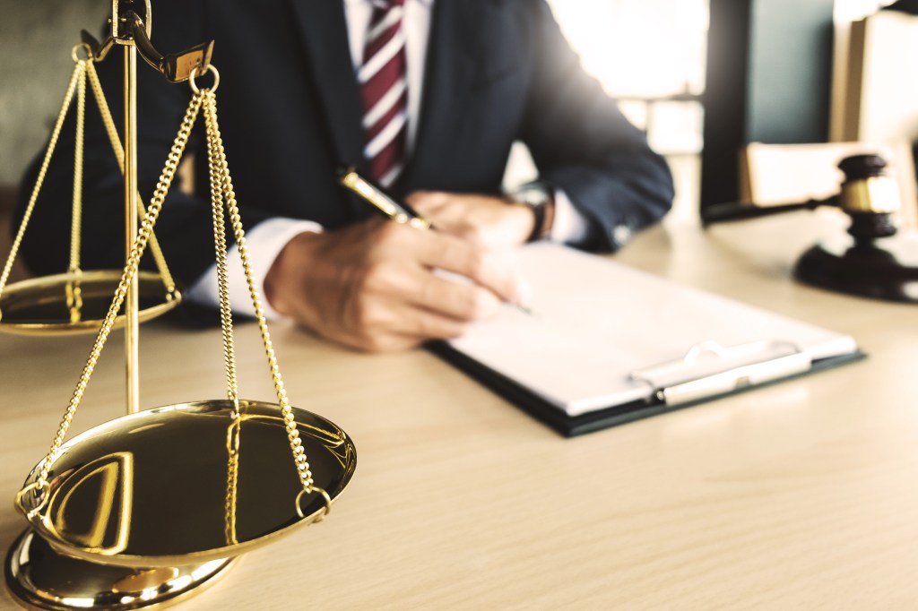 Meeting Your Personal Injury Attorney: What You Should Expect and&nbsp;Prepare