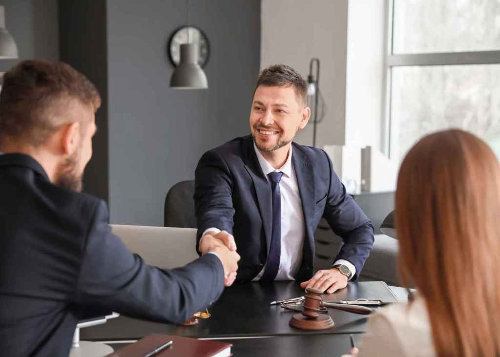 5 Reasons to Consult a Lawyer for Business&nbsp;Decisions