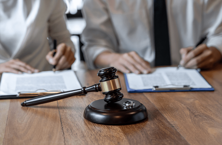 5 Signs You Need an Alimony Attorney During Your&nbsp;Divorce