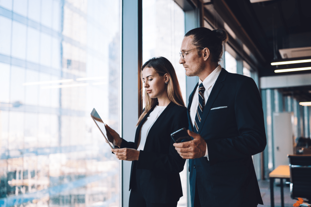 How to Choose the Right Corporate Lawyer for Your Business&nbsp;Journey